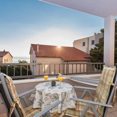 Neno Apartment Макарска Екстериор снимка