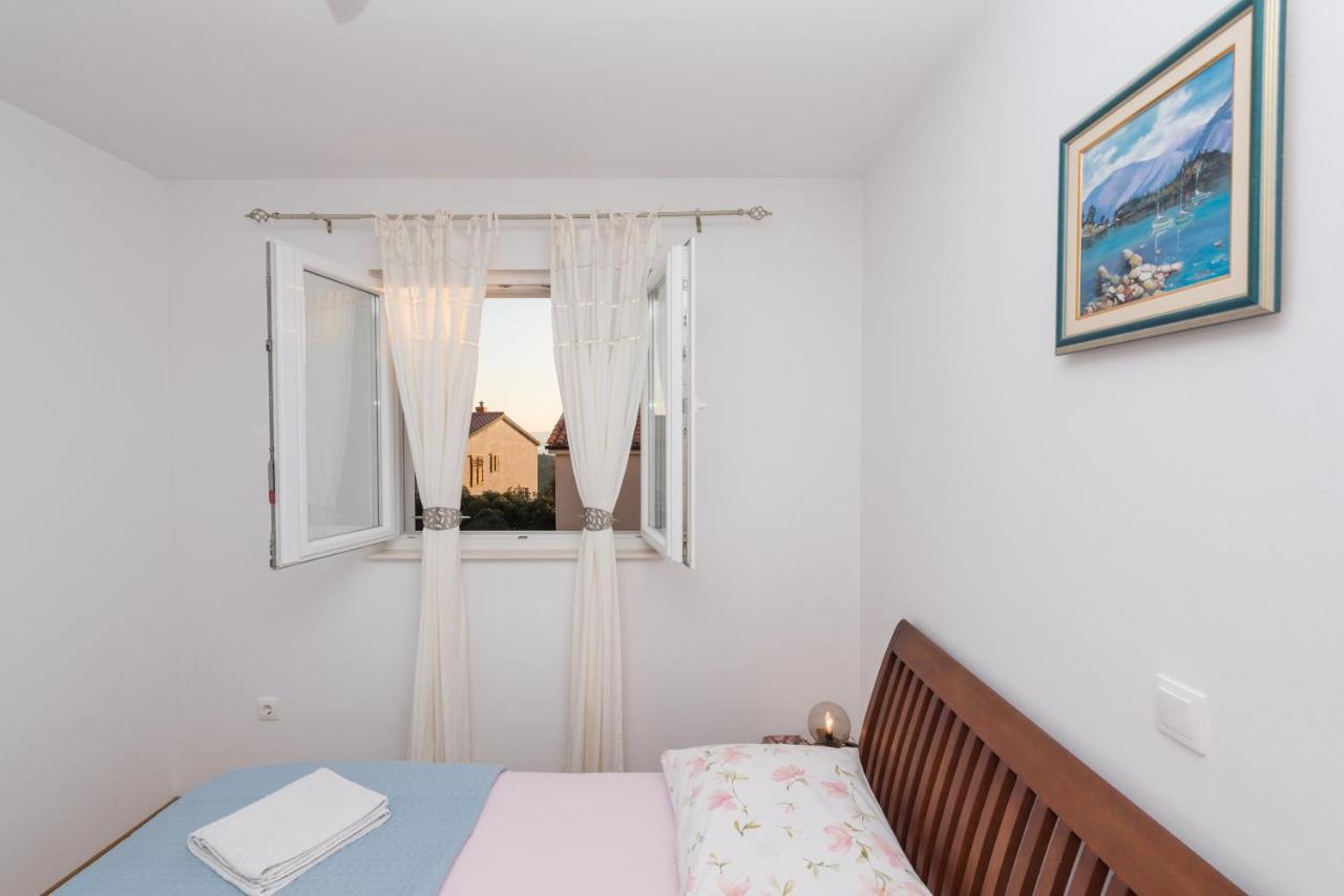 Neno Apartment Макарска Екстериор снимка