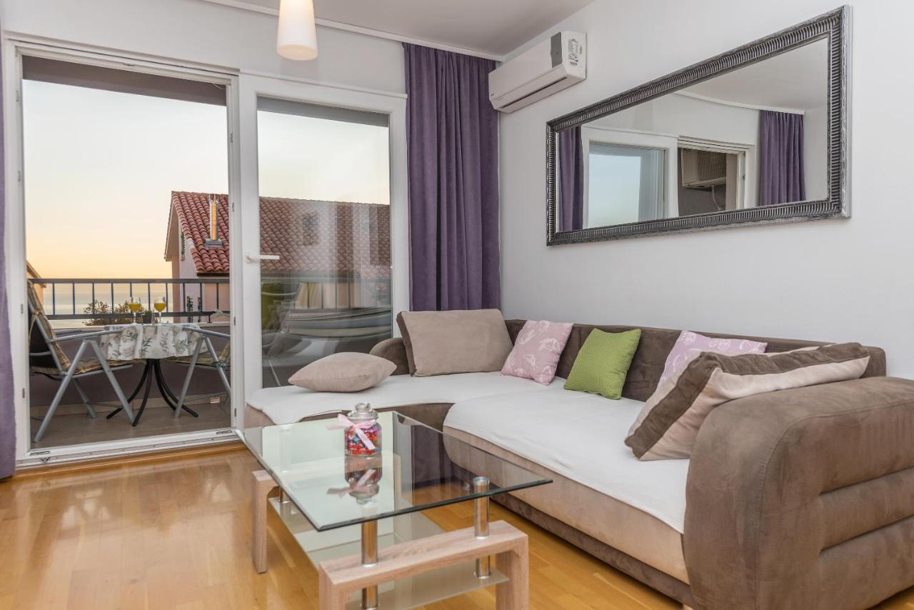 Neno Apartment Макарска Екстериор снимка