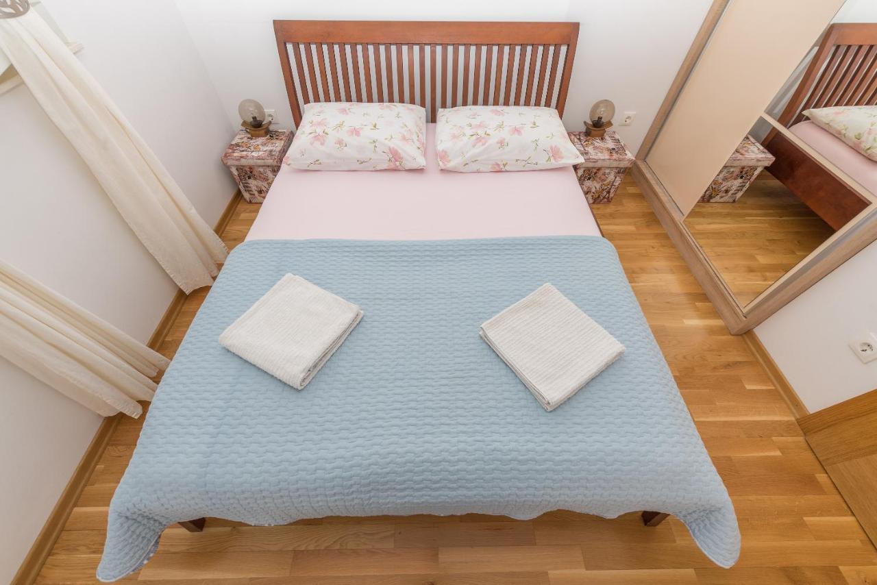 Neno Apartment Макарска Екстериор снимка