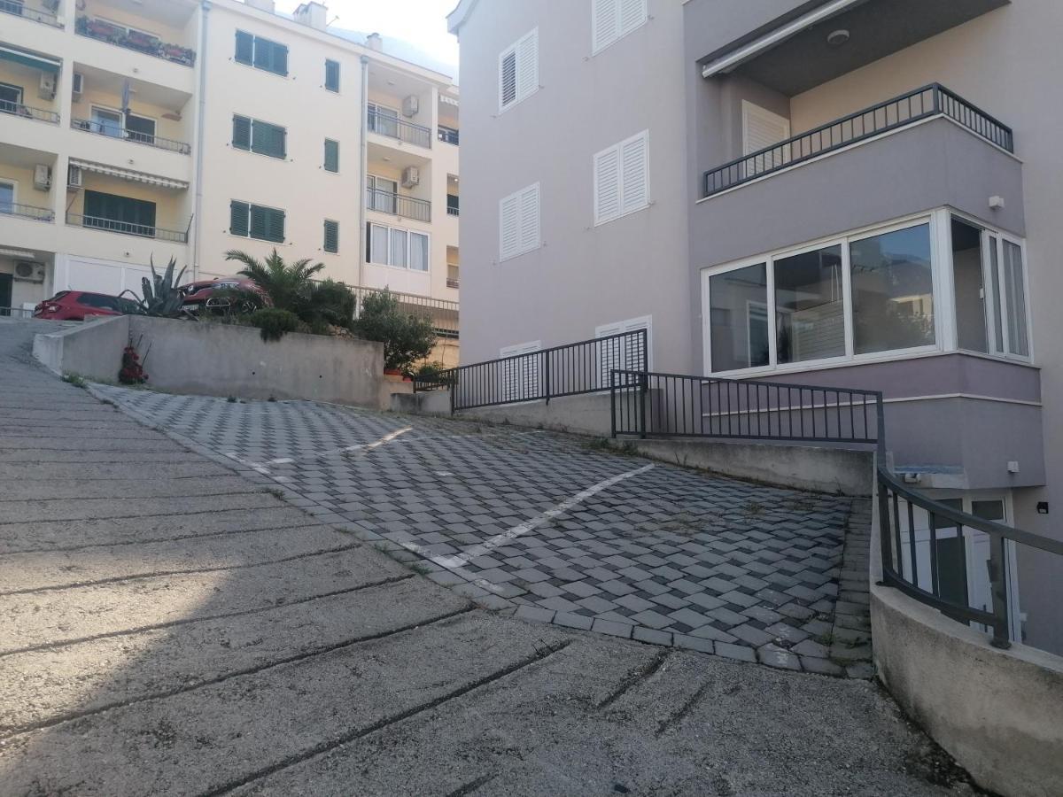 Neno Apartment Макарска Екстериор снимка
